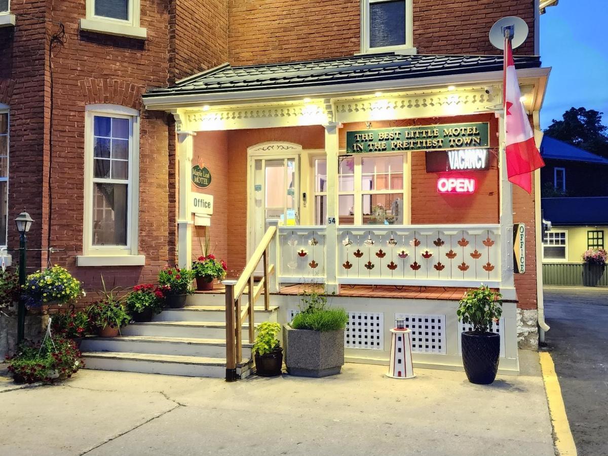 Maple Leaf Motel Goderich Exterior photo